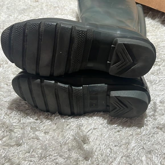 -Hunter Grey Tall Rain Boots - Picture 16 of 16